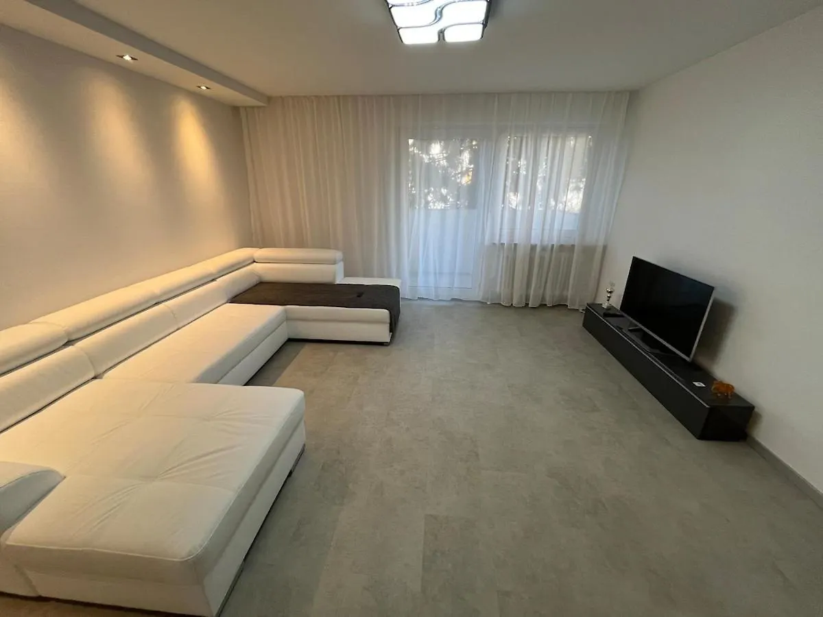 Modern Apartment In ニュルンベルク